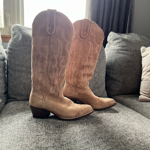 Macie Bean
“Mind Your Own BiscuitsTobacco Suede Cowboy Boots” - Picture 3 of 7